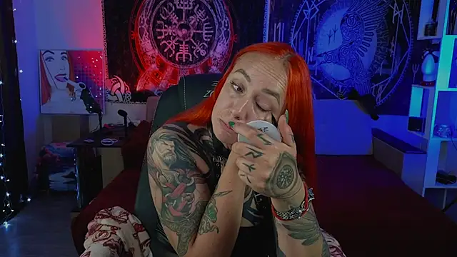Snapshot of miss_jenna_lovee chatting on 07/15/26, 01:01 miss jenna lovee online show from 07/15/26, 01:01