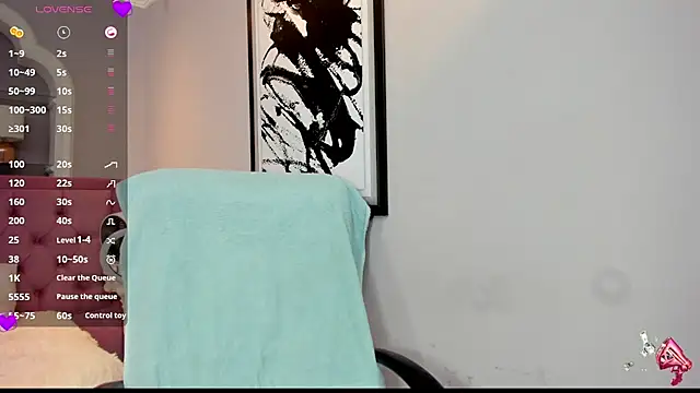 boylittle19cm online show from 10/03/25, 12:28