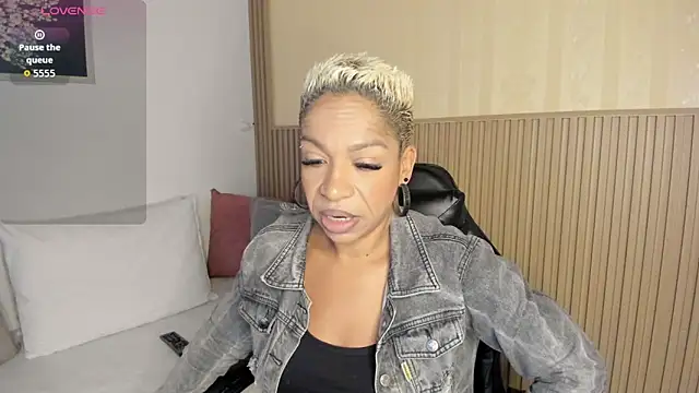 summer night  online show from 11/24/25, 11:32