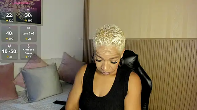 summer night  online show from 10/17/25, 11:45