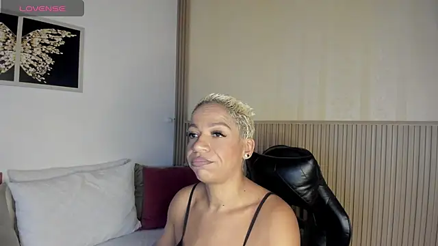 summer night  online show from 11/17/25, 12:31