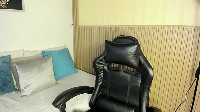 summer night  online show from 10/24/25, 11:53