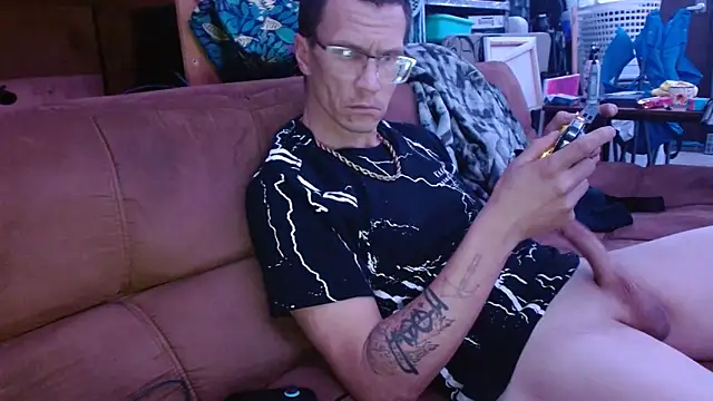 Hatchetwound6969 online show from 04/08/26, 03:46