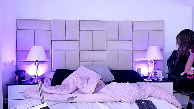 IsisLoveyes  online show from 03/05/26, 11:32