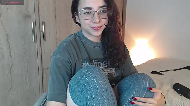 Snapshot of Abii_26 chatting on 10/22/25, 02:11 Abii 26 online show from 10/22/25, 02:11