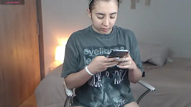 Snapshot of Abii_26 chatting on 02/15/26, 06:47 Abii 26 online show from 02/15/26, 06:47