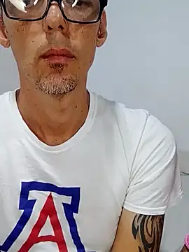 KarameloVzla online show from 10/10/25, 02:12