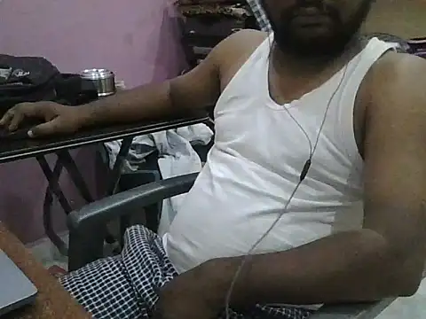 Snapshot of ITGuyhyd chatting on 04/02/26, 06:14 ITGuyhyd online show from 04/02/26, 06:14