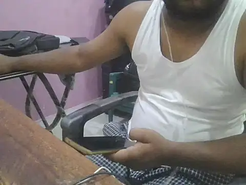 Snapshot of ITGuyhyd chatting on 03/26/26, 12:36 ITGuyhyd online show from 03/26/26, 12:36