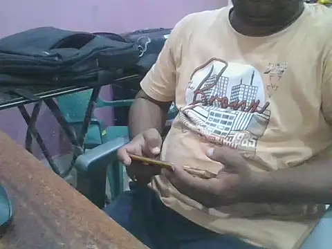 Snapshot of ITGuyhyd chatting on 04/12/26, 02:42 ITGuyhyd online show from 04/12/26, 02:42