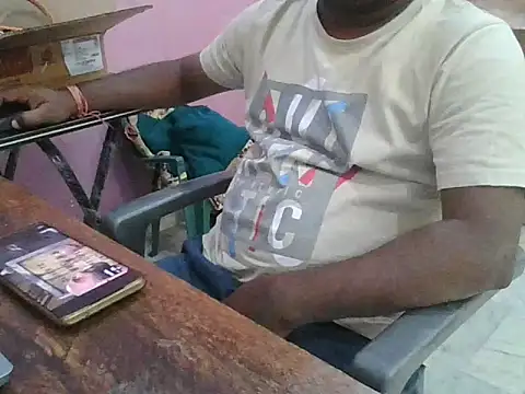 Snapshot of ITGuyhyd chatting on 02/24/26, 06:58 ITGuyhyd online show from 02/24/26, 06:58