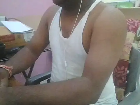 Snapshot of ITGuyhyd chatting on 02/04/26, 08:42 ITGuyhyd online show from 02/04/26, 08:42