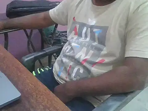 Snapshot of ITGuyhyd chatting on 03/17/26, 08:50 ITGuyhyd online show from 03/17/26, 08:50