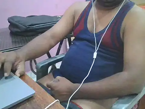 Snapshot of ITGuyhyd chatting on 11/02/25, 08:58 ITGuyhyd online show from 11/02/25, 08:58