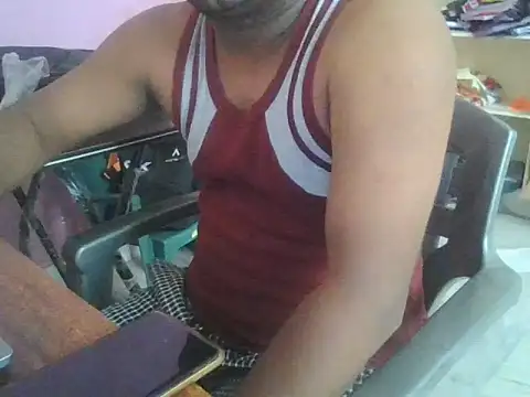 Snapshot of ITGuyhyd chatting on 04/10/26, 07:59 ITGuyhyd online show from 04/10/26, 07:59