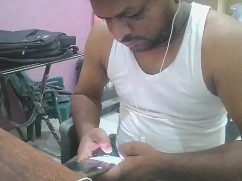 Snapshot of ITGuyhyd chatting on 03/15/26, 05:42 ITGuyhyd online show from 03/15/26, 05:42