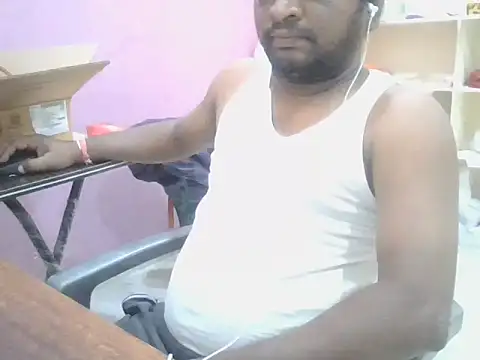 Snapshot of ITGuyhyd chatting on 02/17/26, 05:21 ITGuyhyd online show from 02/17/26, 05:21