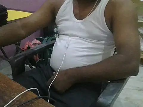 Snapshot of ITGuyhyd chatting on 03/10/26, 05:17 ITGuyhyd online show from 03/10/26, 05:17