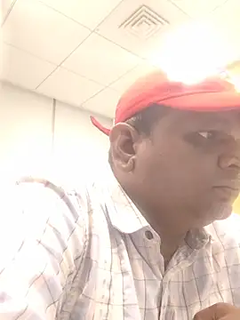 Snapshot of ITGuyhyd chatting on 12/22/25, 02:17 ITGuyhyd online show from 12/22/25, 02:17