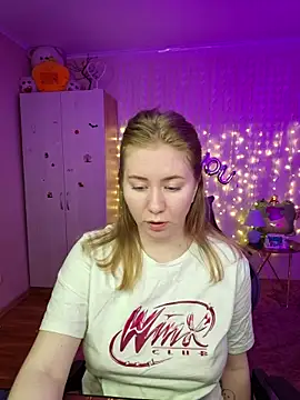 Snapshot of D0nna_ chatting on 04/01/26, 09:45 D0nna online show from 04/01/26, 09:45