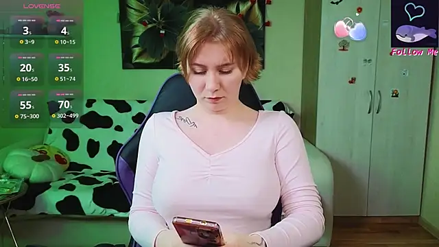 D0nna  online show from 11/24/25, 10:10