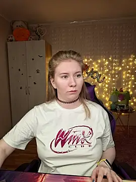 Snapshot of D0nna_ chatting on 03/18/26, 03:57 D0nna online show from 03/18/26, 03:57