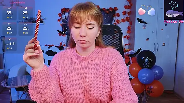 D0nna  online show from 11/03/25, 07:39