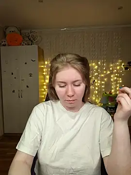 Snapshot of D0nna_ chatting on 03/22/26, 06:31 D0nna online show from 03/22/26, 06:31