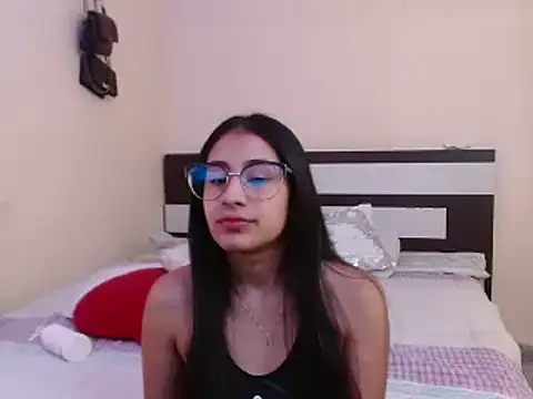 Snapshot of chika_hellar chatting on 01/26/25, 10:13 chika hellar online show from 01/26/25, 10:13