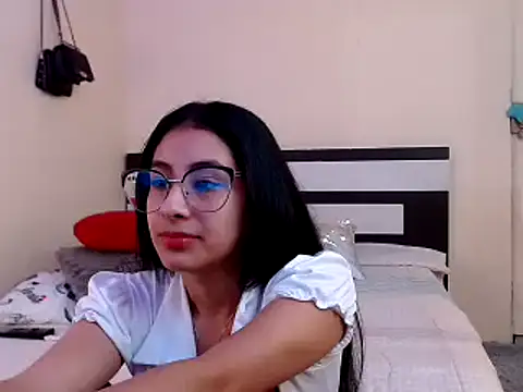 Snapshot of chika_hellar chatting on 02/18/25, 10:25 chika hellar online show from 02/18/25, 10:25