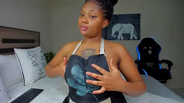 Renee-18 online show from 11/16/25, 10:46