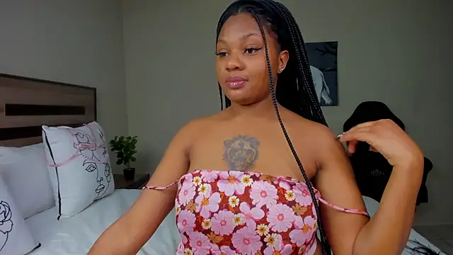 Renee-18 online show from 09/17/25, 11:18