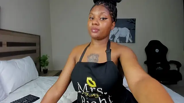 Renee-18 online show from 02/25/25, 10:42