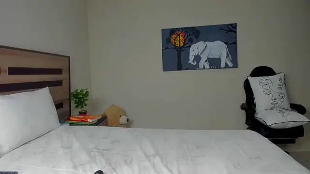 Renee-18 online show from 09/28/25, 06:31