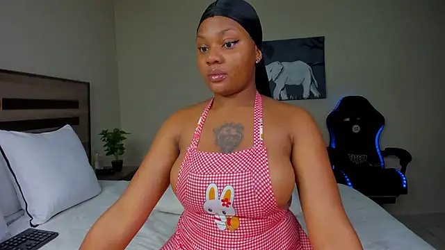 Renee-18 online show from 10/21/25, 12:32