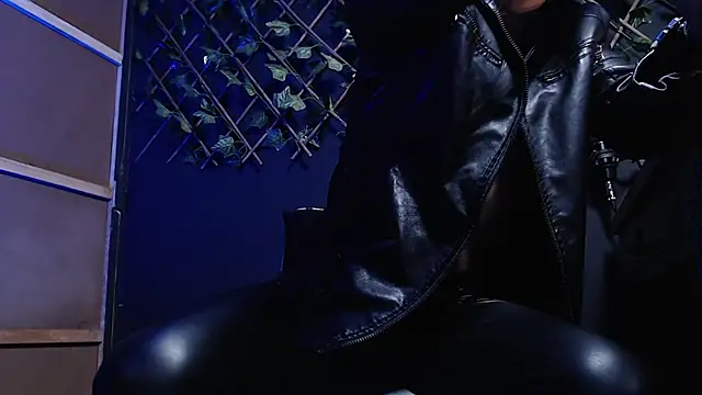 Snapshot of Dicaprioo_ chatting on 12/03/25, 04:24 Dicaprioo online show from 12/03/25, 04:24