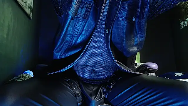 Dicaprioo  online show from 04/17/26, 04:43