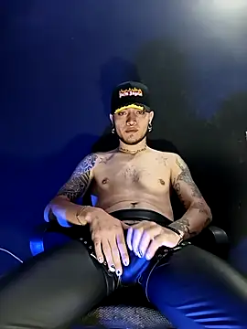 Dicaprioo  online show from 10/01/25, 01:33