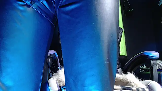 Dicaprioo  online show from 04/15/26, 07:58