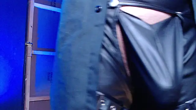 Snapshot of Dicaprioo_ chatting on 11/22/25, 06:56 Dicaprioo online show from 11/22/25, 06:56