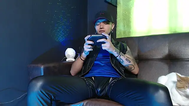 Dicaprioo  online show from 05/05/26, 11:57