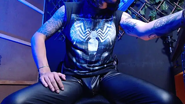 Snapshot of Dicaprioo_ chatting on 11/23/25, 07:07 Dicaprioo online show from 11/23/25, 07:07