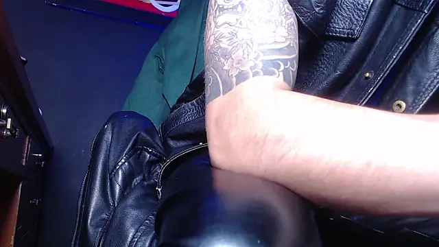 Dicaprioo  online show from 03/25/26, 07:08