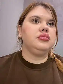 hi im Eva online show from 10/05/25, 11:34