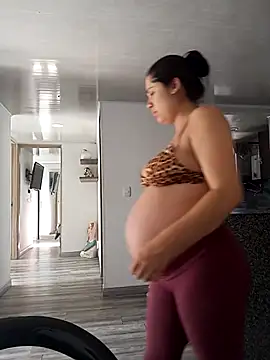 Snapshot of adan_eva960 chatting on 10/05/25, 02:08 adan eva960 online show from 10/05/25, 02:08