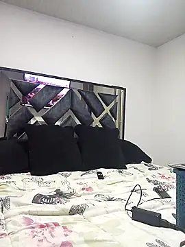 Snapshot of adan_eva960 chatting on 10/07/25, 11:11 adan eva960 online show from 10/07/25, 11:11