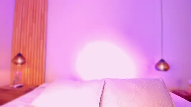 Snapshot of EmilyHaan chatting on 02/11/26, 08:31 EmilyHaan online show from 02/11/26, 08:31