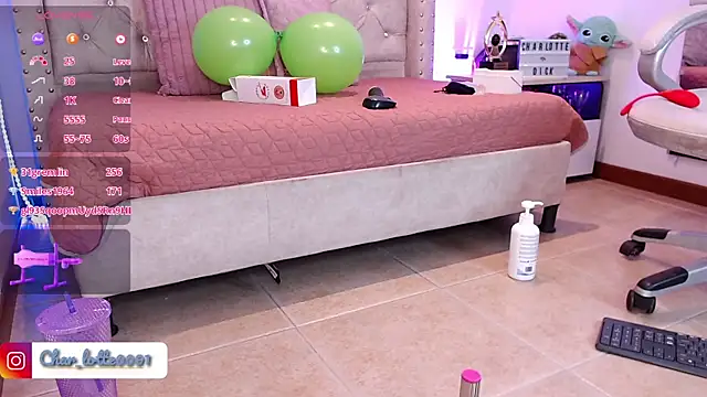 Charlotte Jones   online show from 03/20/25, 02:21