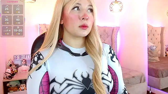 Charlotte Jones   online show from 12/04/25, 10:58