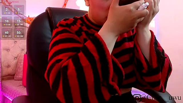 Charlotte Jones   online show from 10/25/25, 11:31